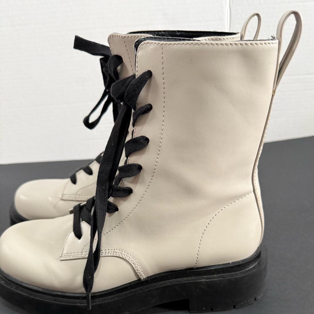 H&M Platform Combat Boots with Black Sole and Zipper cream lace-up - Picture 2 of 8